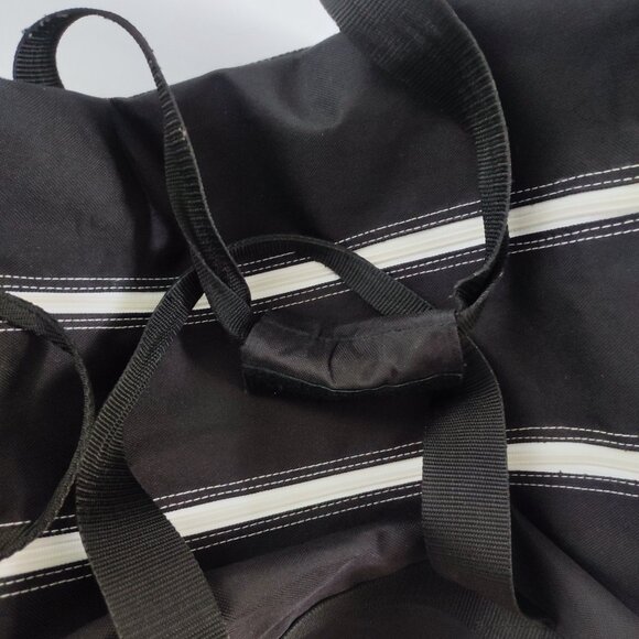 Wilson duffel bag black L 23" / W 11" / H 11" hand & shoulder straps - Picture 9 of 13